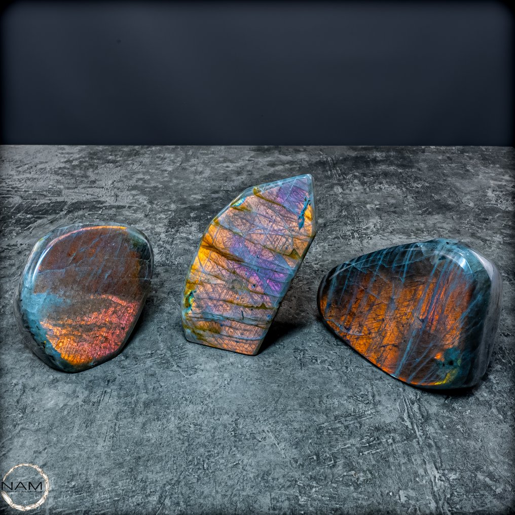 Um conjunto de formas livres únicas de Labradorit – Jogo de cores mágico e transformação poderosa- 1255.16 g - (3) #1.0