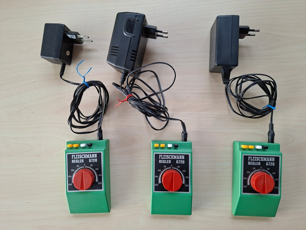 Fleischmann N - 6720 - Transzformátor (3) - Transzformátorok #1.0