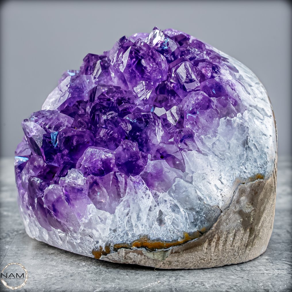 紫水晶簇——充满深度、光泽的令人印象深刻的自然艺术品 紫色水晶华彩- 552.99 g #1.0