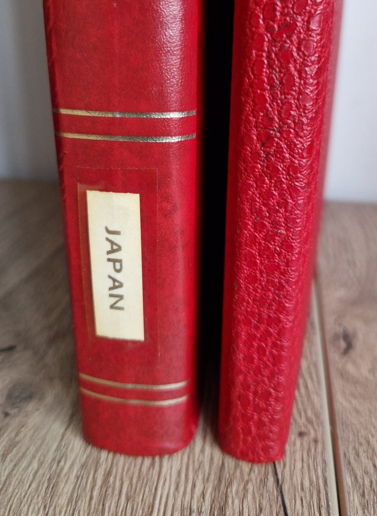 India & Japan - Approximately 3,500 (!) stamps including about 200 blocks of 4 + duplicates in 2 stock books. - Michel #1.0