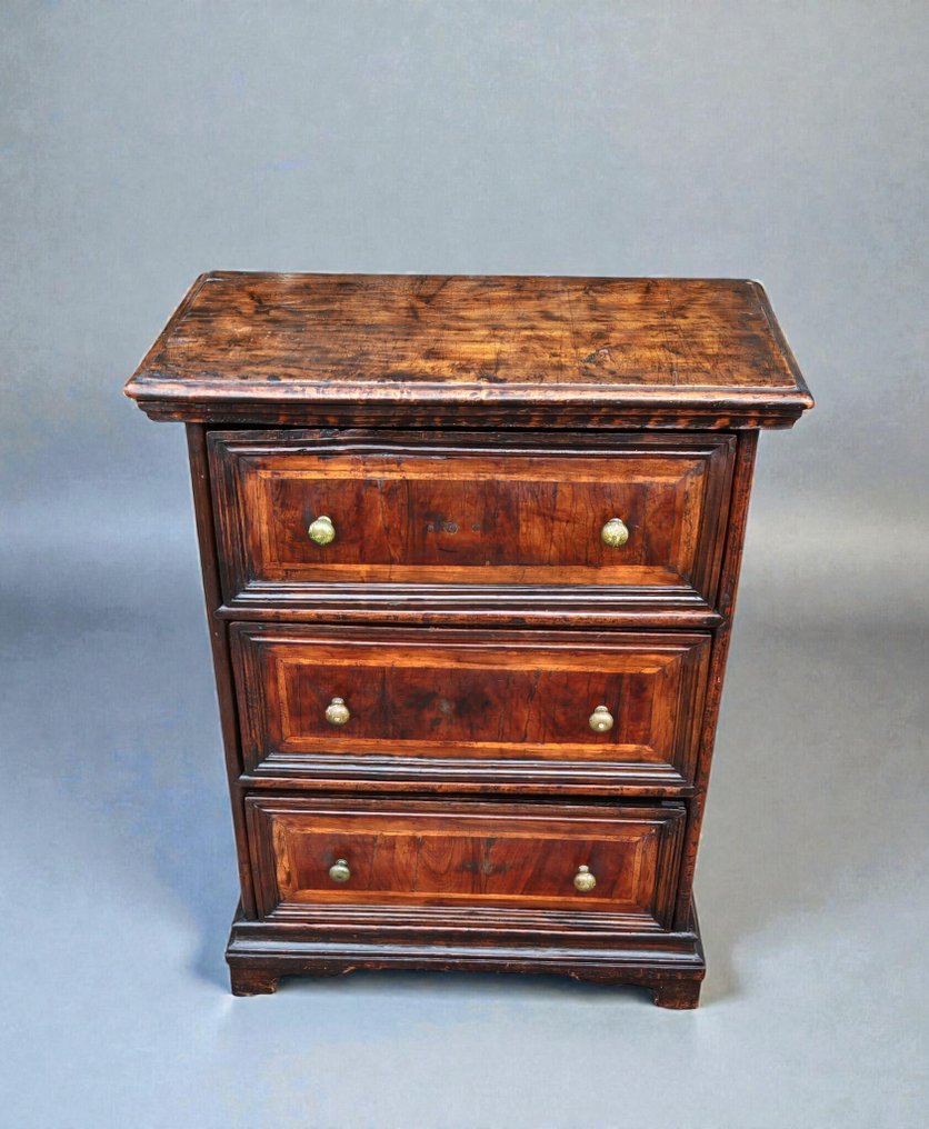 Commode - Walnut - Lombardo #4.3