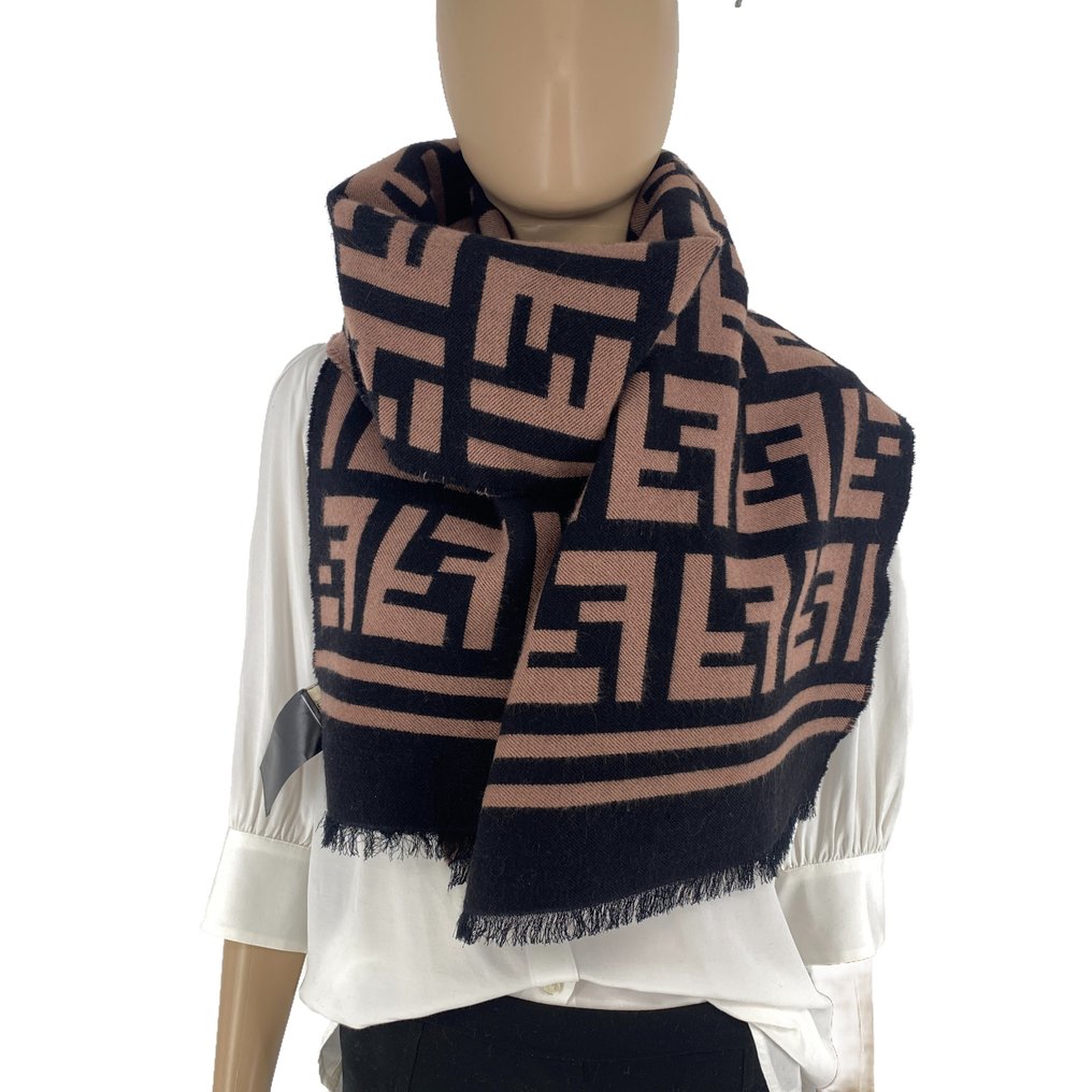 Fendi - Sciarpa #3.2