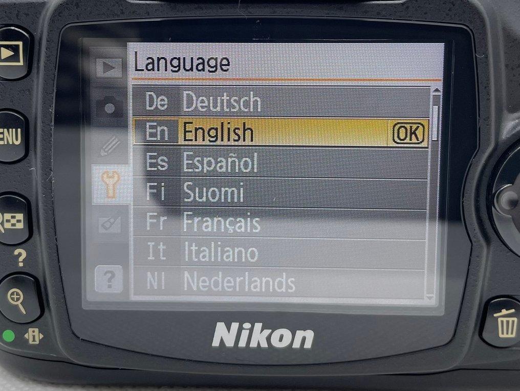 Nikon D40X + AF-S 3.5-5.6/18-55mm G II 694 shots Digital camera #2.1