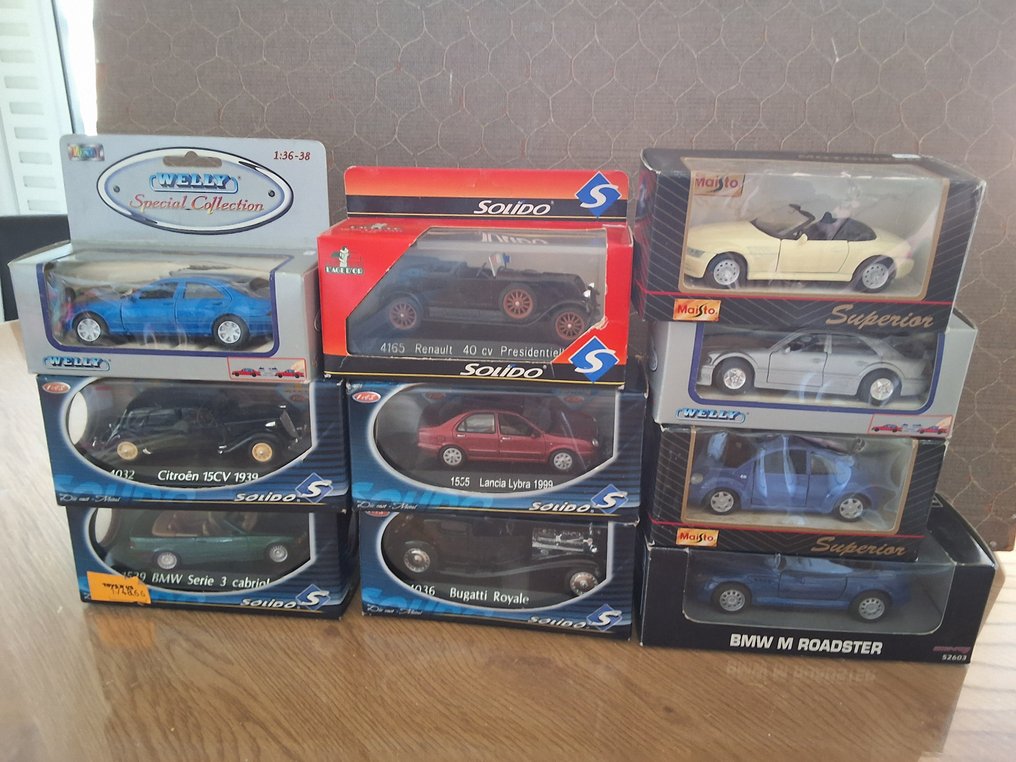Welly, Solido, Maisto 1:43 - Model car (10) - Verschillende diecast modelauto's in originele dozen - Scale 1:43 #1.0