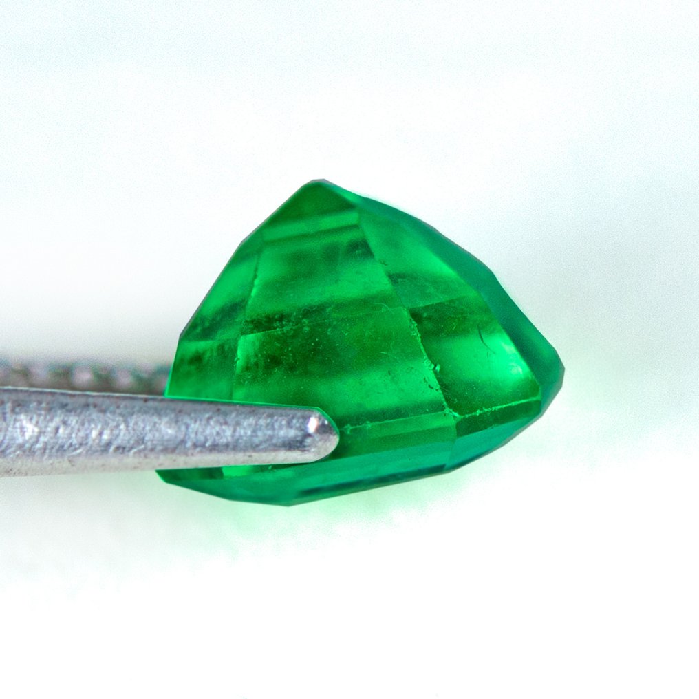 Green Emerald - 4.39 ct - Gem research Swiss Lab (GRS) - Minor #4.3