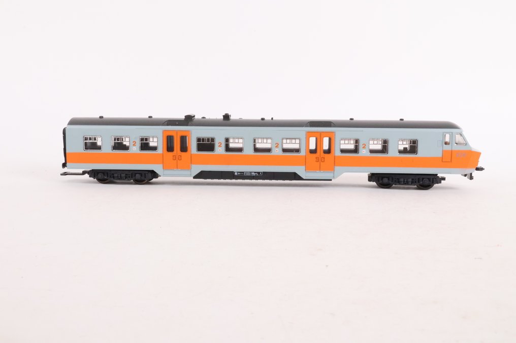 Lima H0 - 149747G - Unidad de tren (1) - AM75 'Varkensneus' 826 - NMBS #2.1