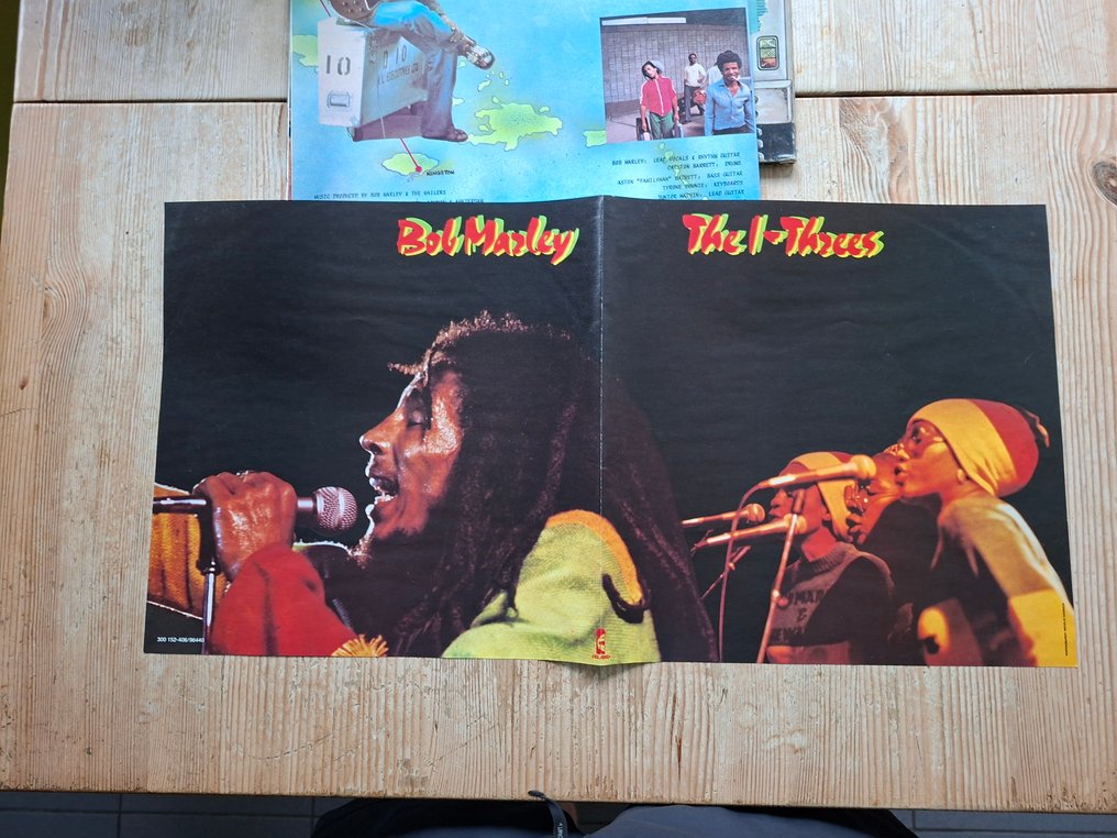 Bob Marley & the Wailers - Babylon By Bus (2-LP) (Rare first UK Pressing with Embossed lettering) + Rare Poster - Άλμπουμ 2xLP (διπλό άλμπουμ) - 1st Pressing - 1978 #2.1