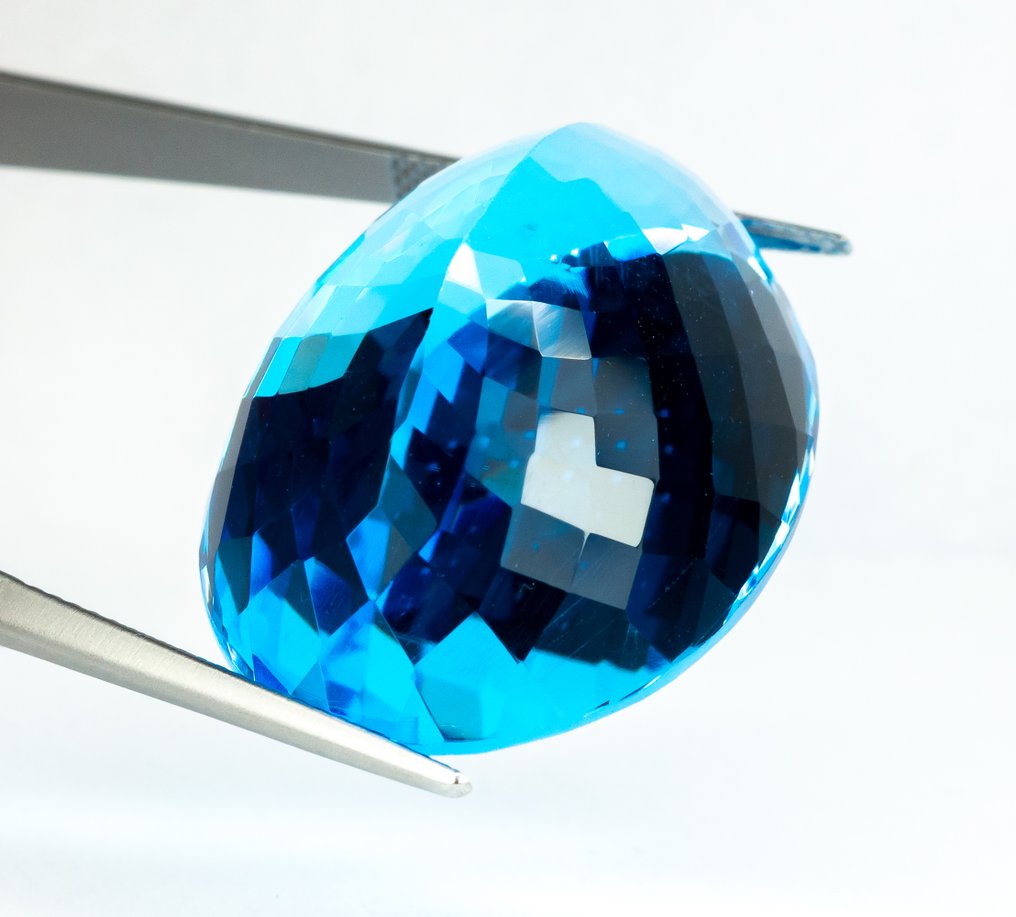 χωρίς τιμή ασφαλείας Τοπάζιο  - 84.09 ct - Gem Report Antwerp (GRA) - Έντονο 'Swiss' Μπλε #4.3