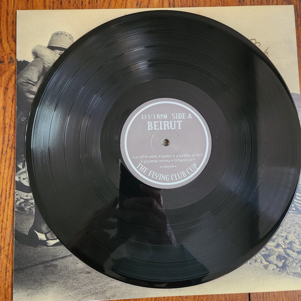 Beirut - 2 x LPs - The Flying Club Cup / The Rip Tide (Special edition) - Titoli vari - Album LP (più oggetti) - 2007 #3.2