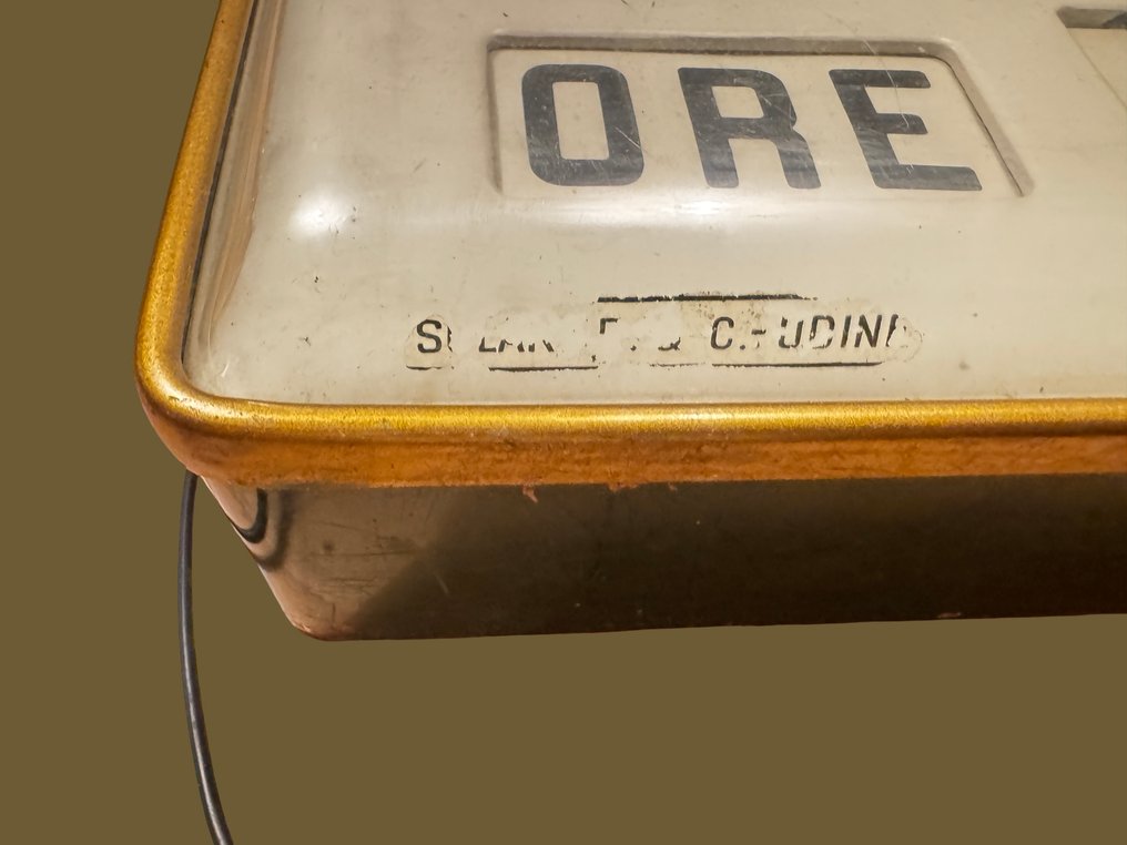 翻页时钟 - Solani F. C. UDINI -  设计 金属, 塑料, 玻璃 - 1960-1970 #1.0