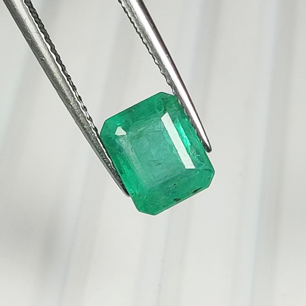 Ingen reservasjonspris - 1 pcs Grønn Smaragd - 1.88 ct - Det internasjonale gemologiske institutt (IGI) - God kvalitet! #1.0