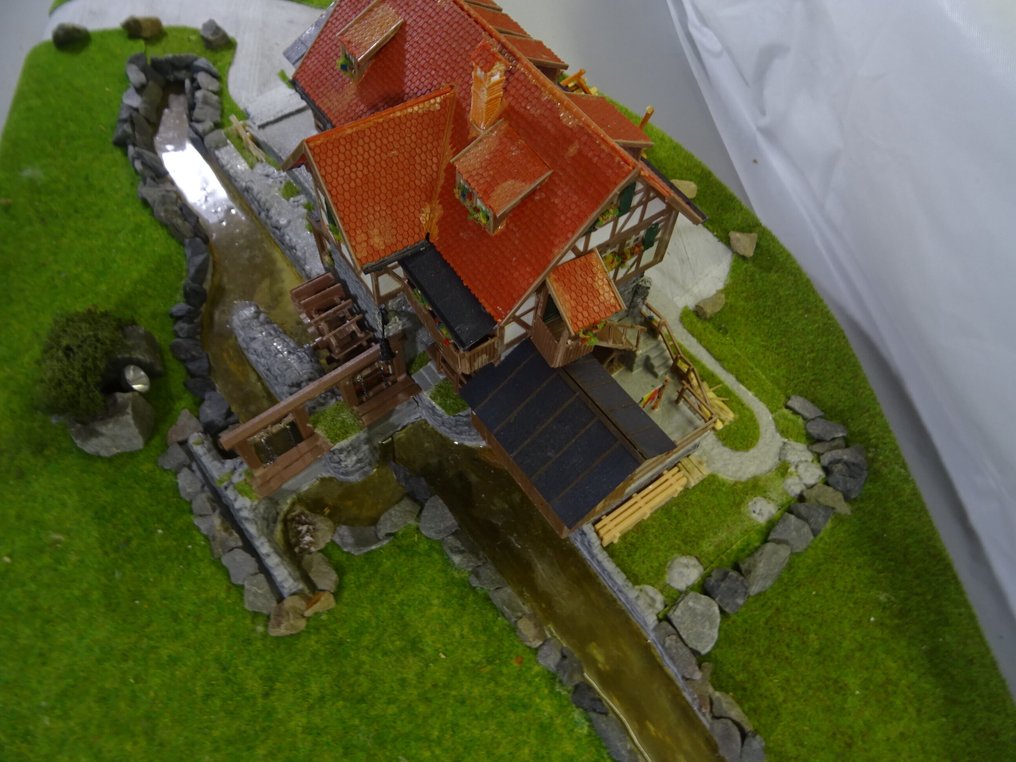 Vollmer H0 - Τοπίο τρένου μοντελισμού (1) - Εργοστάσιο ξυλείας με ηλεκτρικό υδροτροχό, κτίρια/σπίτια κ.ά. #3.2