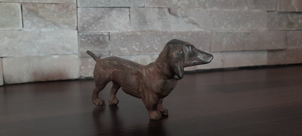 Pierre Chenet (XX-XXI) - Sculpture, Le Teckel - 5.8 cm - Bronze #2.1