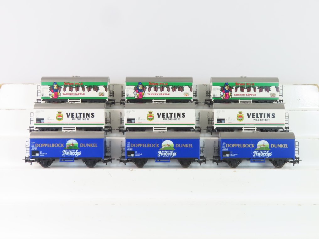 Märklin H0 - 4421/4416/44175 - Wagon de marchandises pour trains miniatures (9) - 9 wagons de marchandises fermés avec impression « Rothaus Pils », « Veltins » et « Doppelbock » - DB #1.0