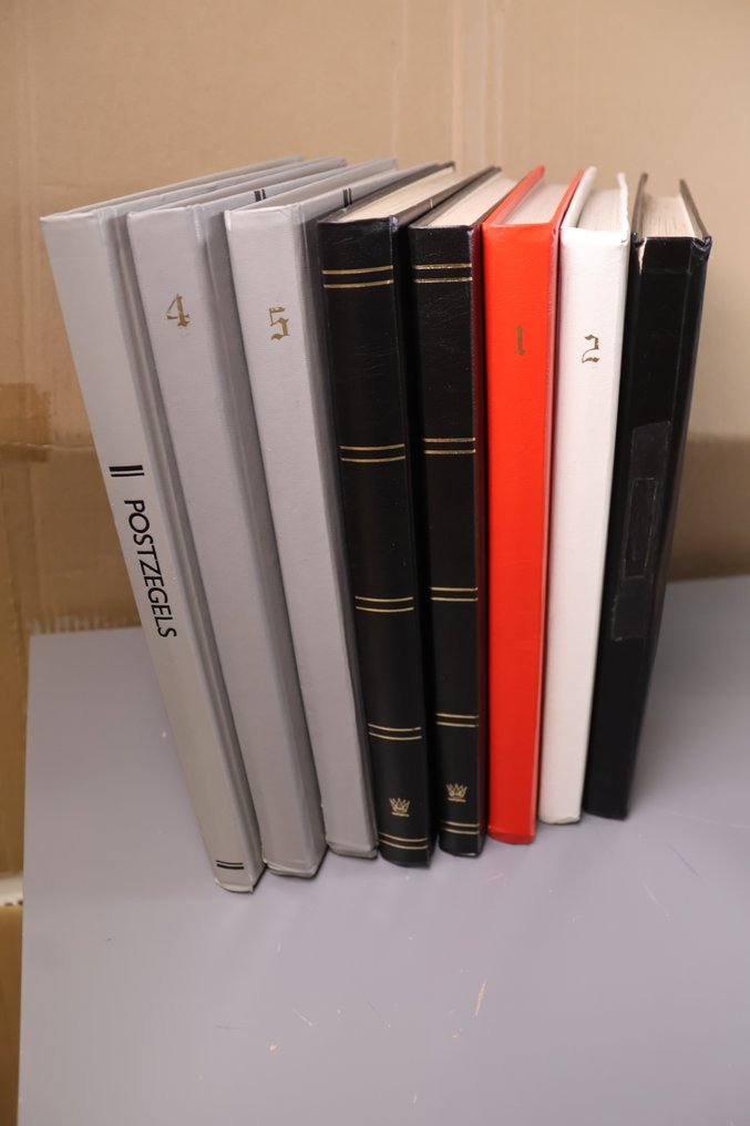 世界  - 8本邮票集 #1.0