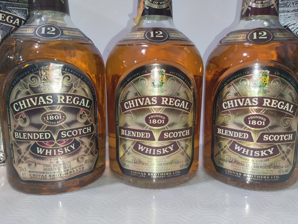 Chivas Regal 12 years old  - b. 1980s, 1990s - 70cl, 75cl - 3 bottles #2.1