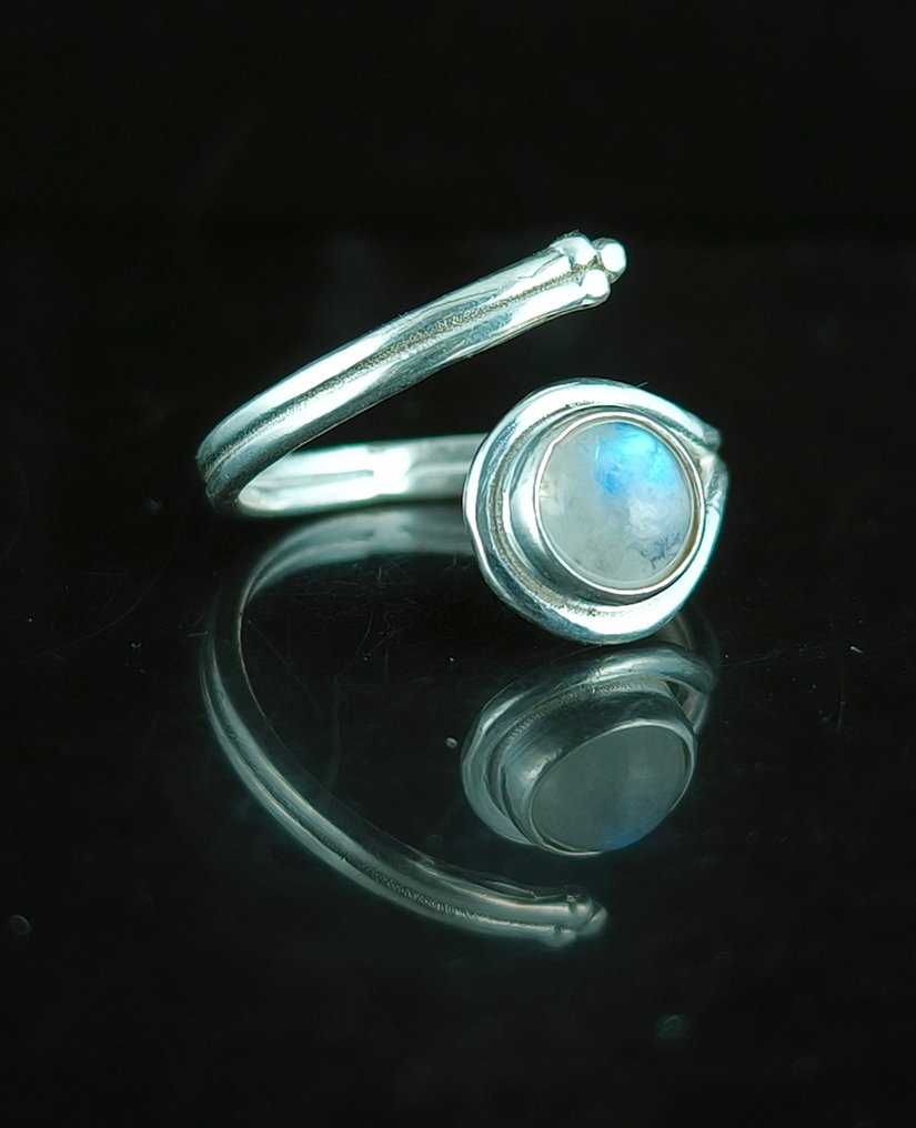 Φεγγαρόπετρα Ρυθμιζόμενη δαχτυλίδι από ασήμι - Ύψος: 15 mm - Πλάτος: 14 mm- 3.15 g - (1) #1.0