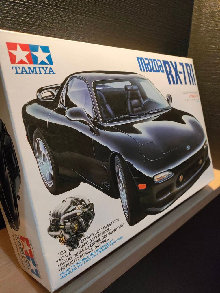 Tamiya 1:24 - Modell készlet  (24116) - Mazda RX-7 R1 #1.0