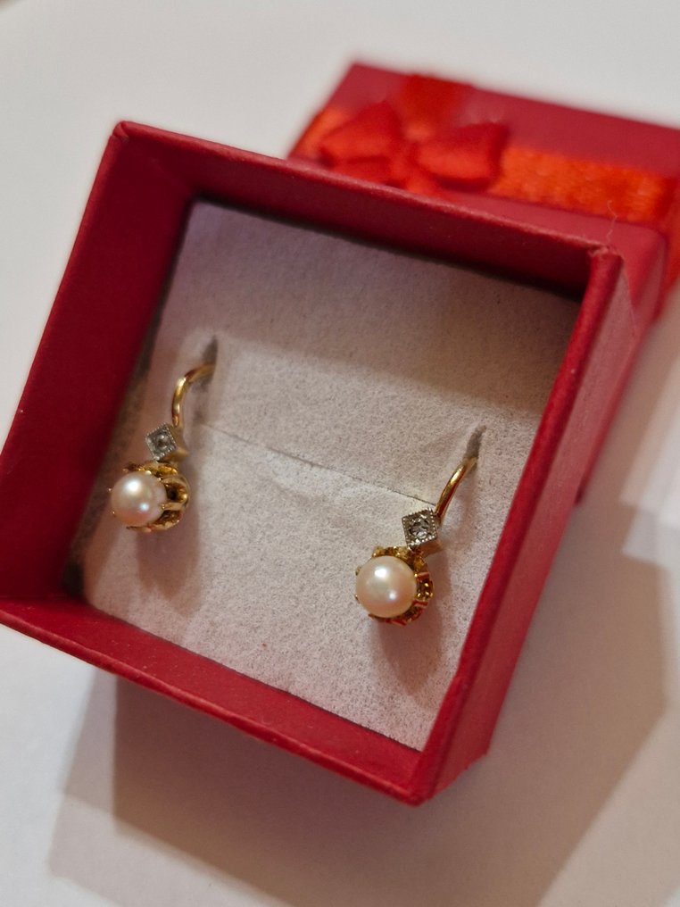 Ei pohjahintaa - Korvakorut - 18 kt. Keltakulta Helmi - Timantti - Dormeuses 30-40-luvuilla #3.2