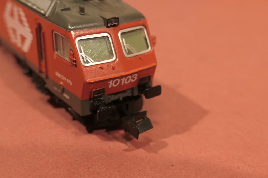 Roco N - 23249 - Ellokomotiv (1) - Fantastisk model af den schweiziske Re 4/4 IV med stort logo. - SBB #3.2
