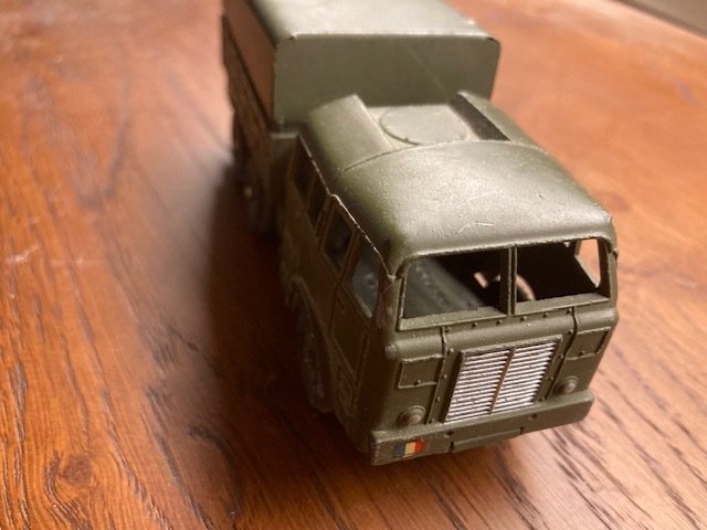 Dinky Toys, Meccano 1:43 - Model pojazdu wojskowego (2) - Camion militaire Berliet tous terrains (Dinky Toys réf. 818) + canon en remorque #4.3