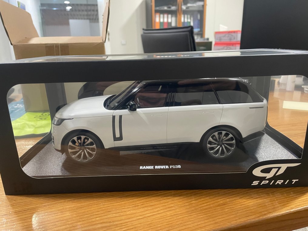 GT Spirit 1:18 - Modelauto - Range Rover P530 #3.2