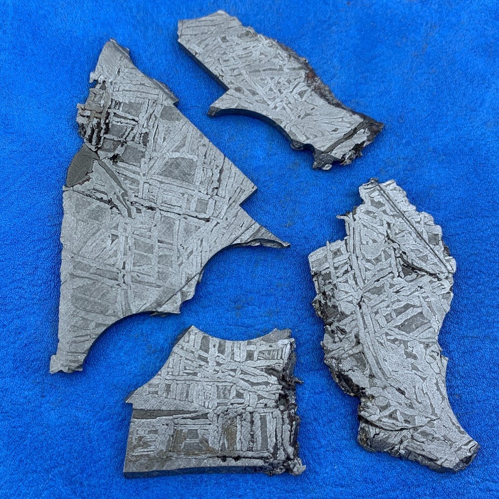 100,5 g av fragment av ren järnmeteorit från Aletai järn meteorit - 100.5 g - (4) #1.0