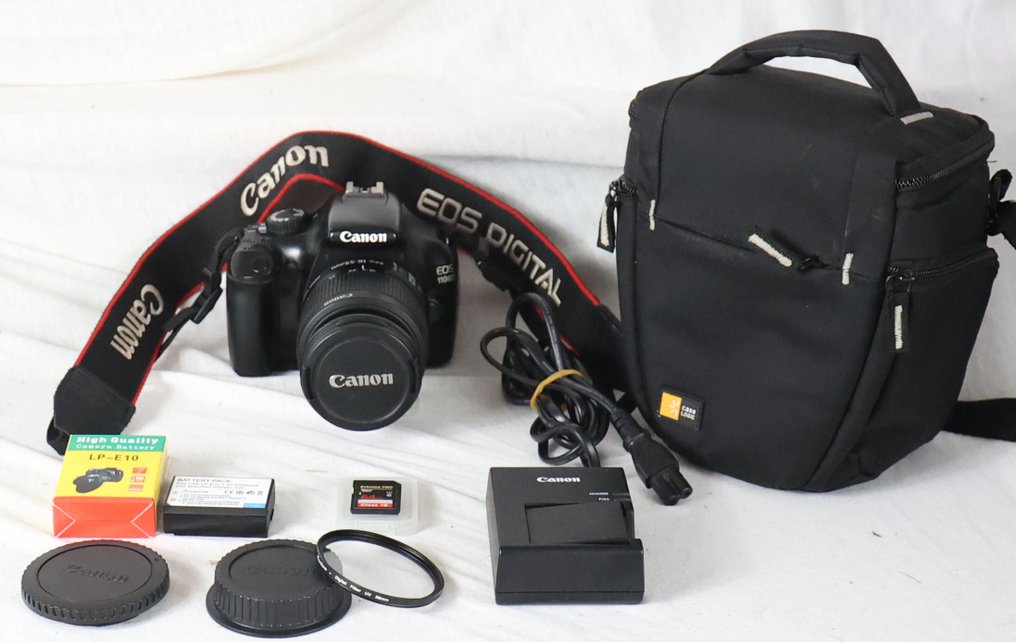 Canon EOS 1100D met EF-S 18-55mm IS II en div. accessoires Digital camera #1.0