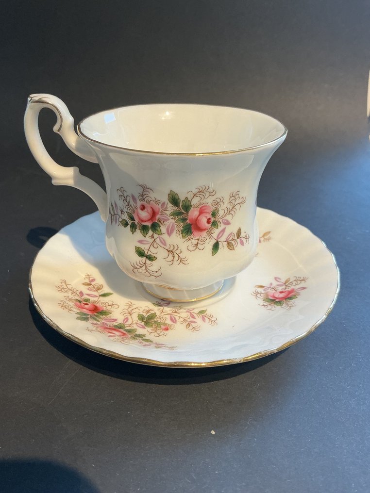 Royal Albert - Csésze és csészealj - Porcelán, Nagyon jó állapotban #1.0