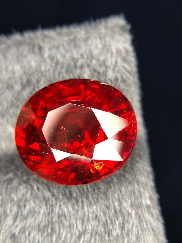 No reserve price - 1 pcs Red Garnet, Spessartite - 18.49 ct - International Colored Gemstone Association (ICA GemLab) - Lustrous spessartite #49 #3.2