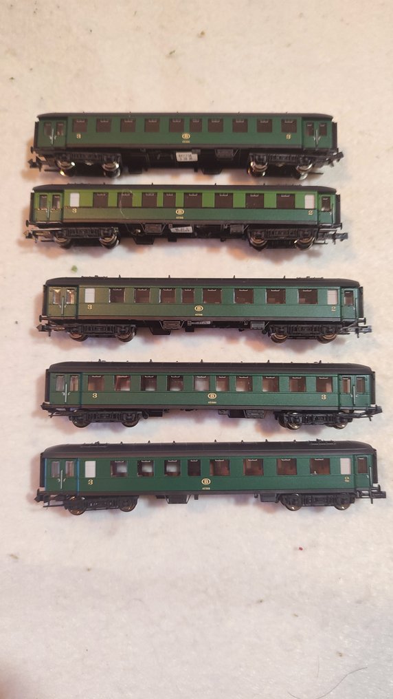 Fleischmann N轨 - 867605  867708 - 模型火车客运车厢套装 (5) - NMBS #1.0