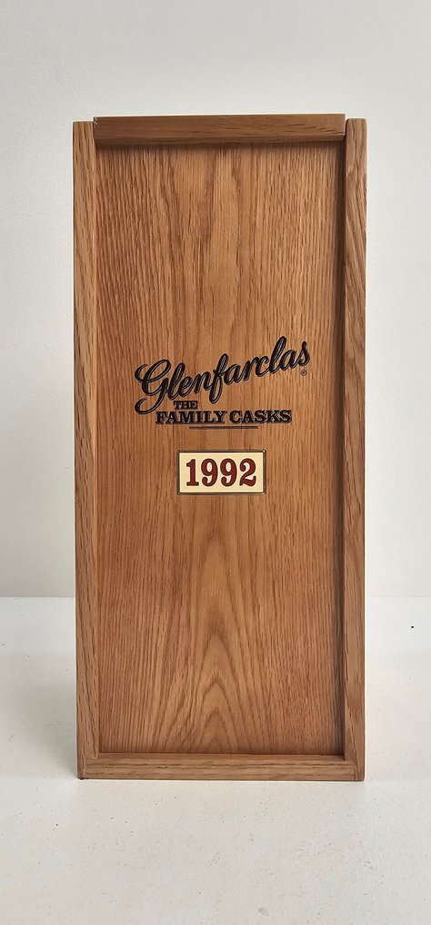 Glenfarclas 1992 The Family Casks - cask no. 264  - b. 2007  - 700ml #2.1