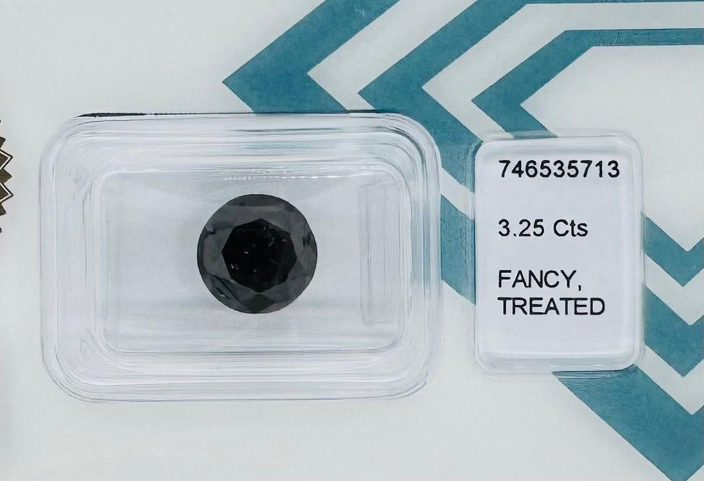No reserve price - 1 pcs Diamond  (Colour-treated)  - 3.25 ct - Round - Fancy Black - Not specified in lab report - International Gemological Institute (IGI) #2.1