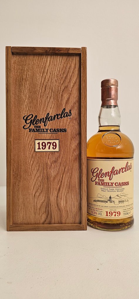Glenfarclas 1979 The Family Casks - Cask no. 146 - b. 2007 - 70cl #1.0