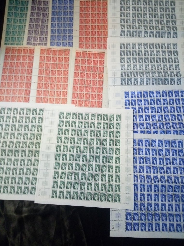 Ranska 1942/1990 - Lot coins, datés timbres, France planche feuilles. - Yvert et Tellier 2025 #1.0