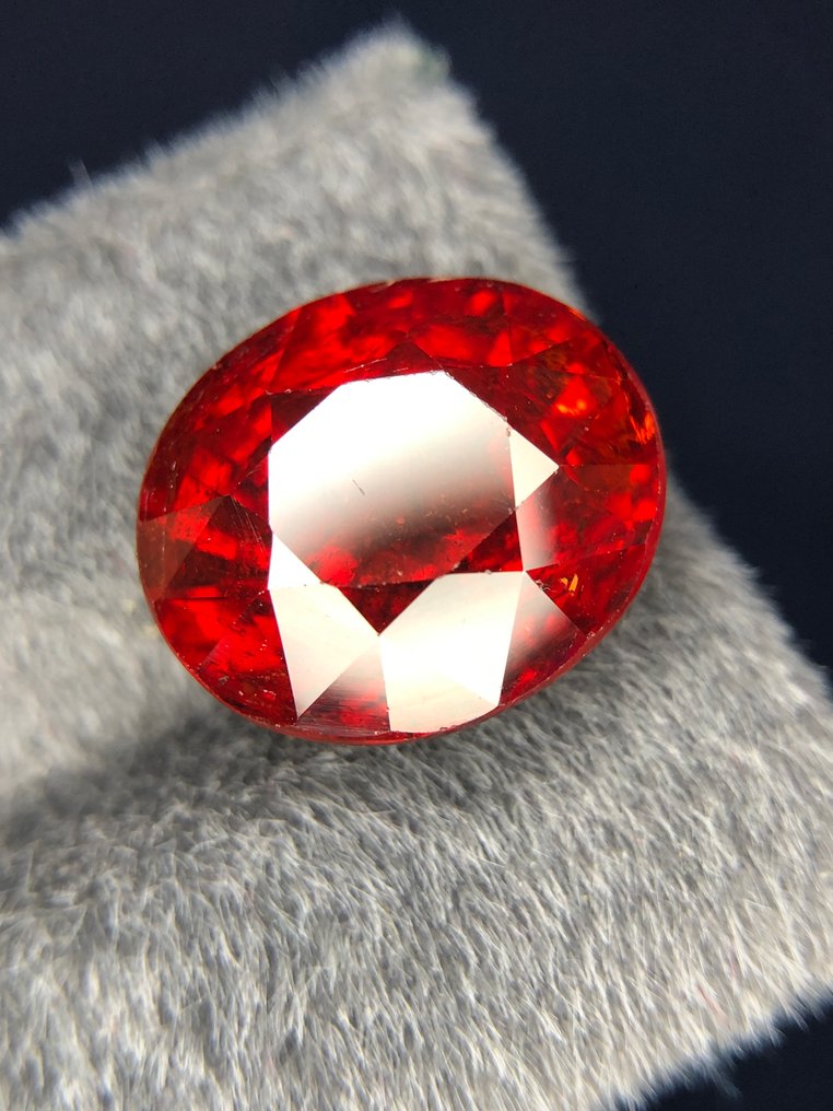 No reserve price - 1 pcs Red Garnet, Spessartite - 18.49 ct - International Colored Gemstone Association (ICA GemLab) - Lustrous spessartite #49 #1.0