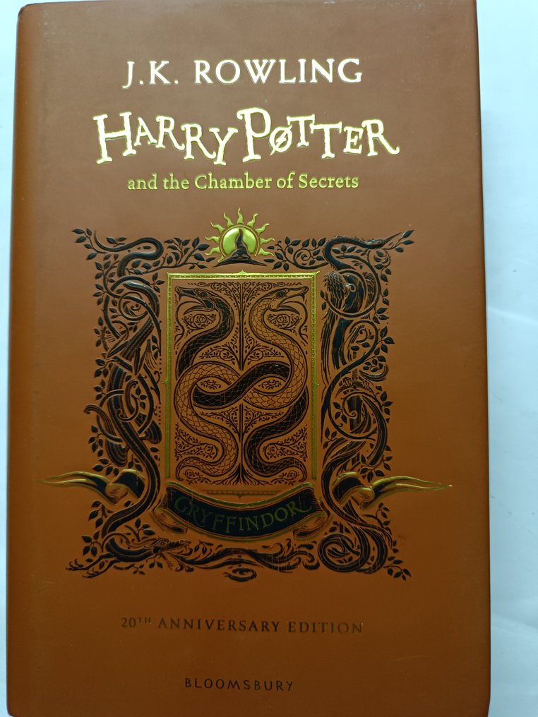 J.K. Rowling/Levi Pinfold - Harry Potter and the Chamber of Secrets-Gryffindor edition - 2018 #1.0