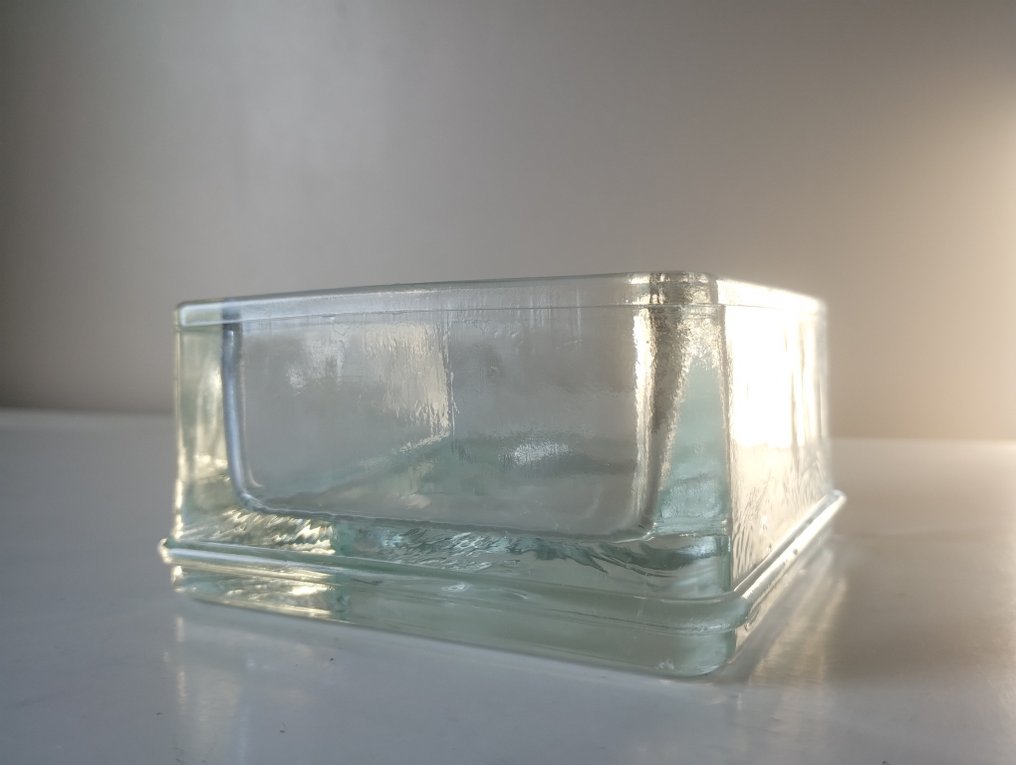 Vide poche - Le Corbusier (1887-1965) et Charlotte Perriand (1903-1999) - Lumax - Frankrig #1.0