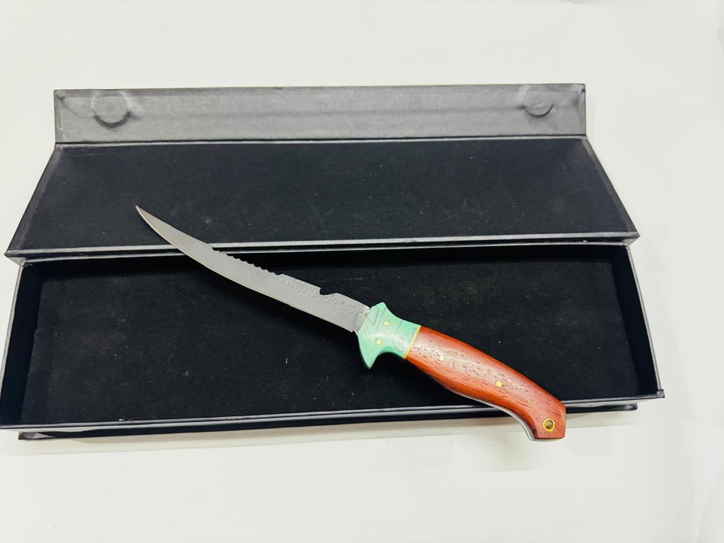 Μαχαίρι κουζίνας -  Ιαπωνικό μαχαίρι φιλέτου (068) - Λιγότερο Ατσάλι, εποξική ρητίνη με κουτί. - Ιαπωνία - Ιαπωνικό μαχαίρι φιλέτου #1.0