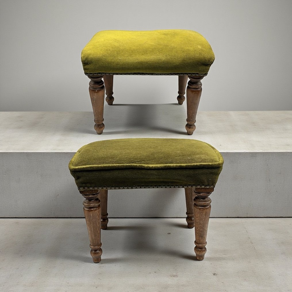 Πάγκος (2) - Ανδρικές παντόφλες στυλ Louis XVI. - Ξύλο, Textile #1.0