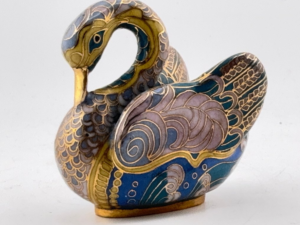 法贝热鸡蛋 - 皇室珐琅技艺的Souverin Swan，镀以24K金，丰富华丽。 - 镀金 #3.2