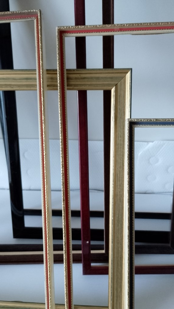 Κορνίζα (10)- σύγχρονος - Walnut - Ξύλινα πλαίσια καρυδιάς, βερνίκι. #1.0