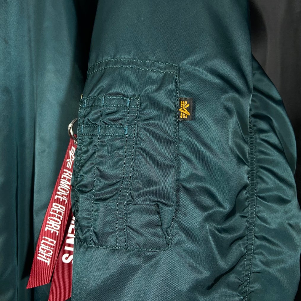 Vetements (No Reserve Price) - Bomberjack #4.3