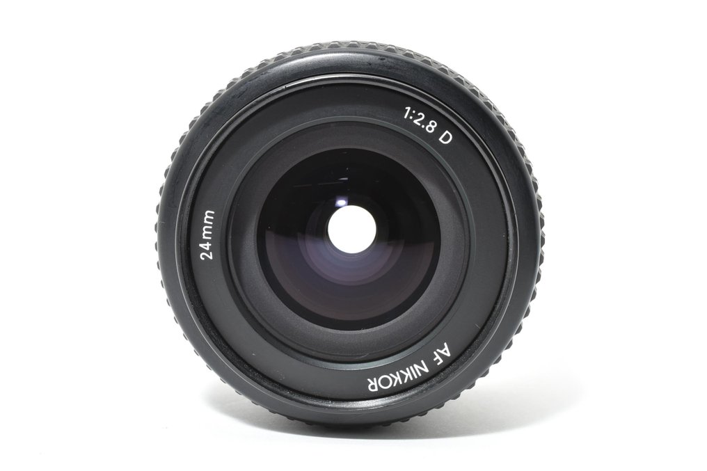 Nikon AF Nikkor 2.8/24mm D | Wide angle lens #2.1
