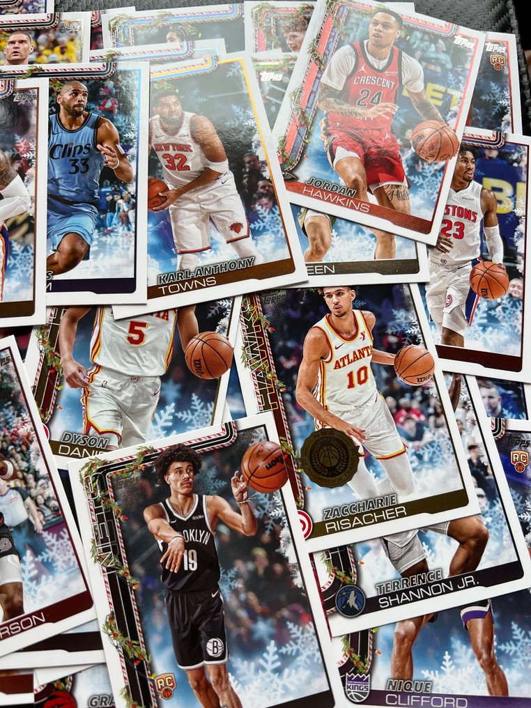 2025/26 Topps Holiday Mega Box 新秀卡 - 55 Card - 狀況優良(EX) #3.2