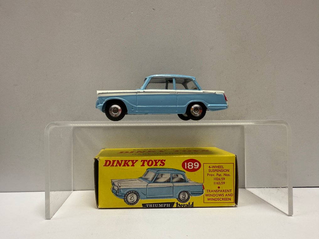 Dinky Toys - Model samochodu - 189 - Triumph Herald - Zapakowane w pudełko #1.0