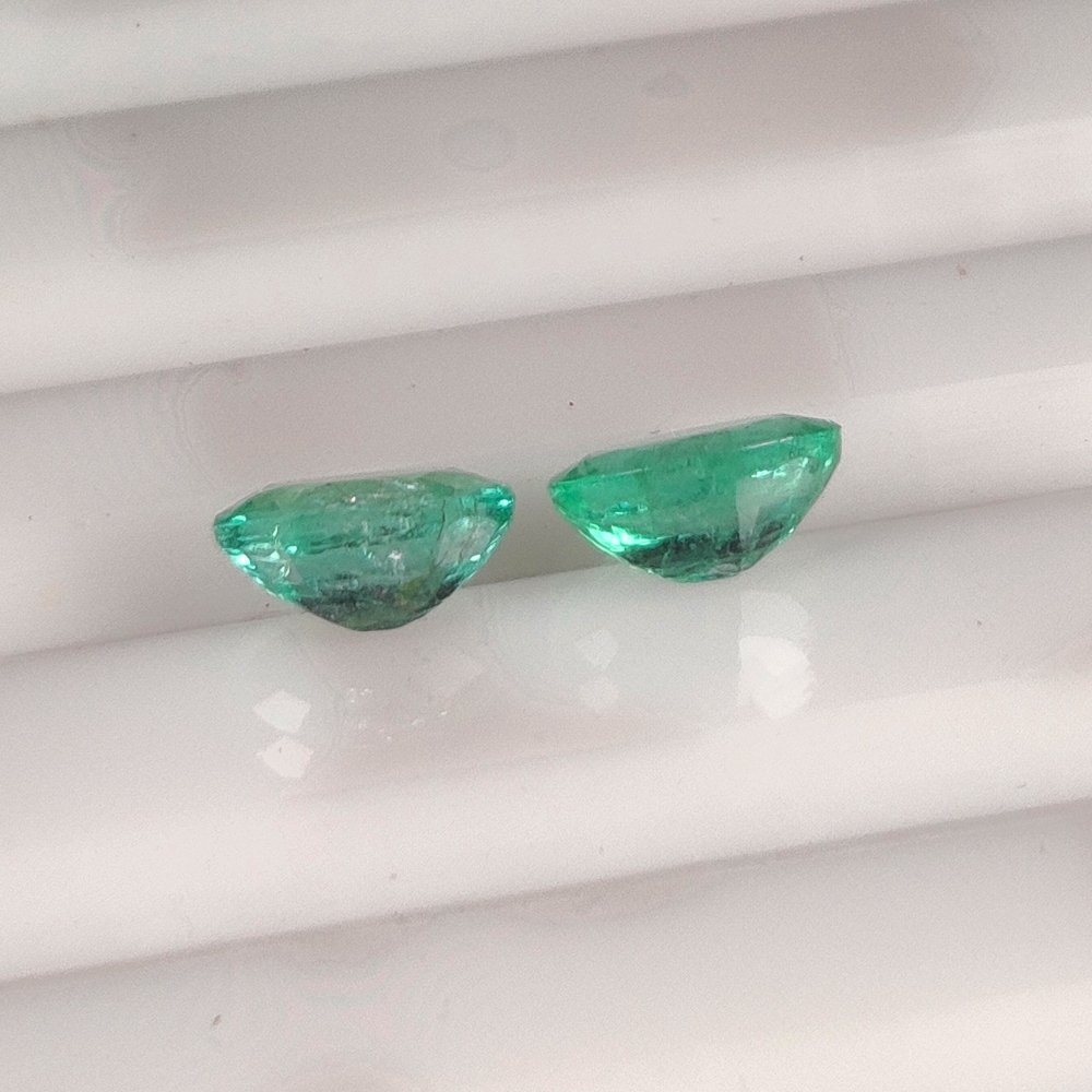 Nincs minimálár - 2 pcs Zöld Smaragd - 1.54 ct - Nemzetközi Színes Drágakő Szövetség (ICA GemLab) - Egyező pár! #1.0