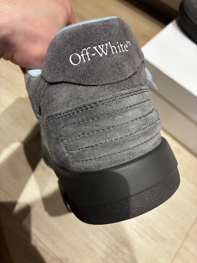 Off White - out of office - Lenkkarit - Koko: EU 43 - Uudet lapulliset #4.3