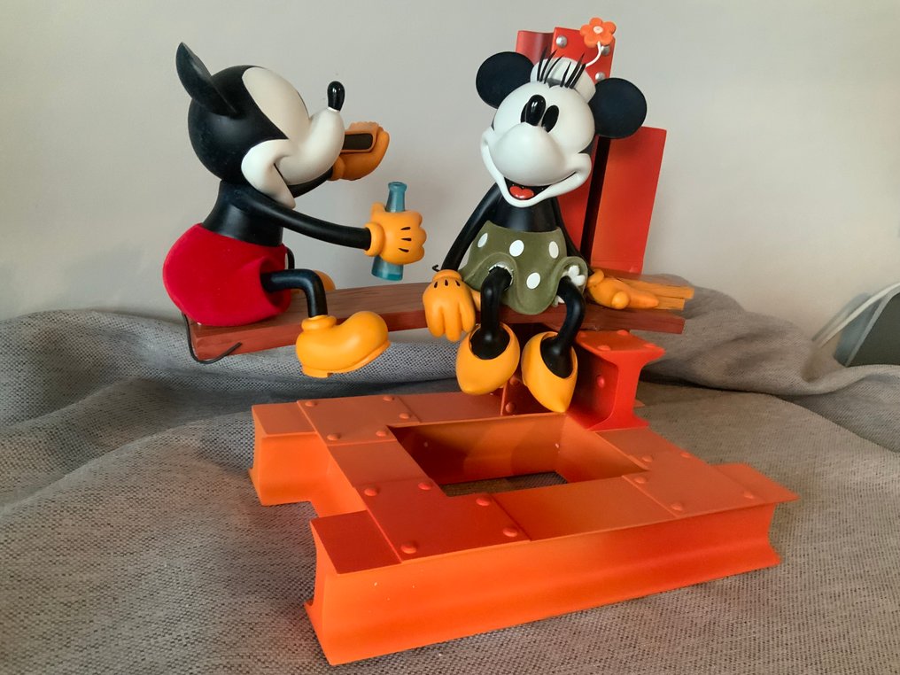 Disney - Mickey Mouse - Mickey and Minnie - Building a building - Limited Edition #4.3