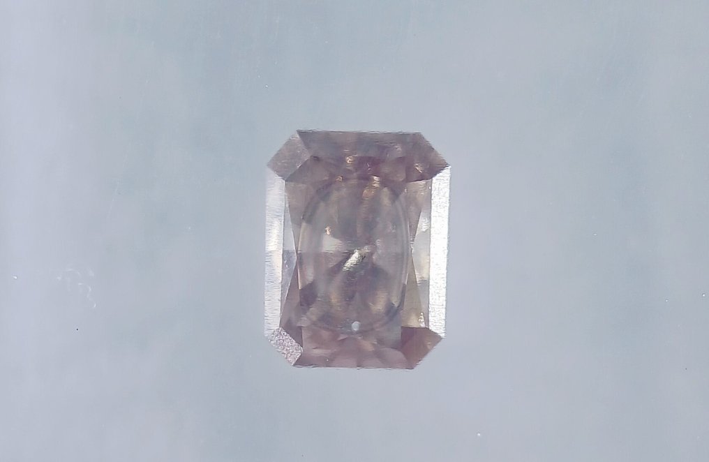 χωρίς τιμή ασφαλείας - 1 pcs Διαμάντι  (Φυσικού χρώματος)  - 0.41 ct - Ορθογώνια - Fancy Καφέ - SI2 - International Gemological Institute (IGI) #2.1